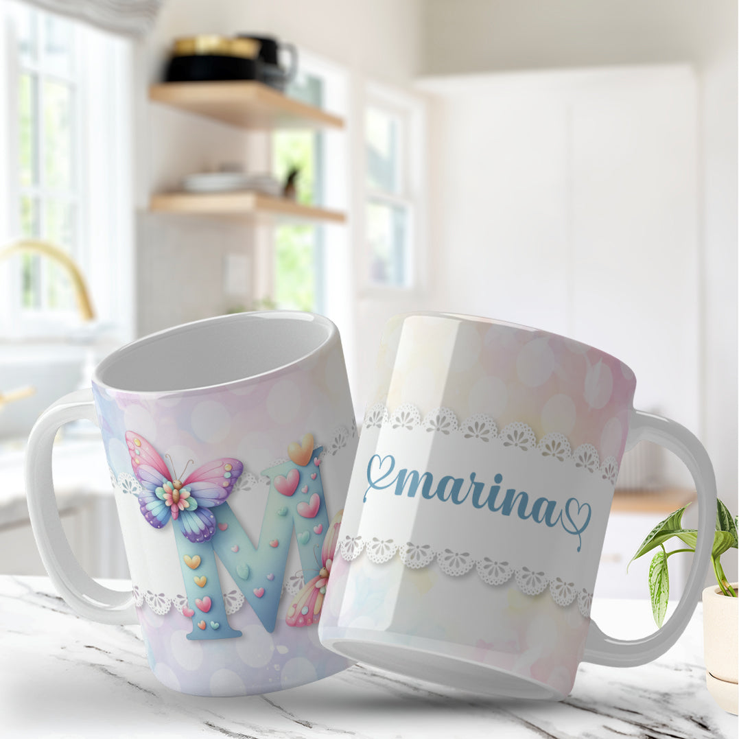 Personalized floral monogram mug with butterflies for sublimation, Caneca monograma personalizada com borboletas e flores para sublimação, Custom name and initial mug design with pastel butterflies and flowers, Caneca com nome e inicial personalizada com borboletas e flores delicadas, Butterfly and floral mug wrap for 11oz and 15oz sublimation mugs