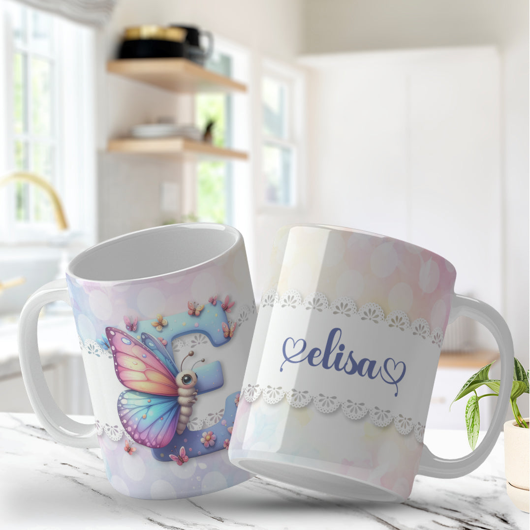 Personalized floral monogram mug with butterflies for sublimation, Caneca monograma personalizada com borboletas e flores para sublimação, Custom name and initial mug design with pastel butterflies and flowers, Caneca com nome e inicial personalizada com borboletas e flores delicadas, Butterfly and floral mug wrap for 11oz and 15oz sublimation mugs